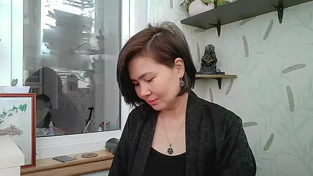 Snapshot of Nettie_Allie chatting on 12-16-25, 08:52 Nettie Allie online show from 12-16-25, 08:52