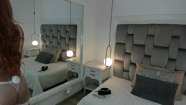 Snapshot of gaby_smit__ chatting on 11-29-25, 11:46 gaby smit online show from 11-29-25, 11:46