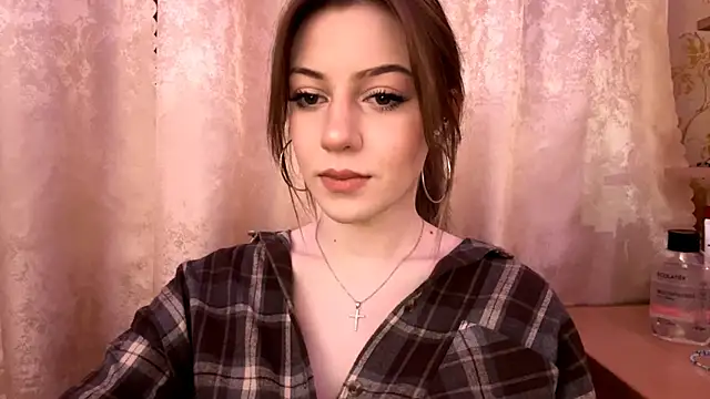 Snapshot of SoonMoilanen chatting on 12-17-25, 05:41 SoonMoilanen online show from 12-17-25, 05:41