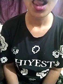 RASHMI SHARMA9 online show from 04-27-26, 06:55