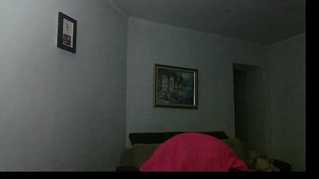 Kelly Flurr online show from 12-21-25, 03:19