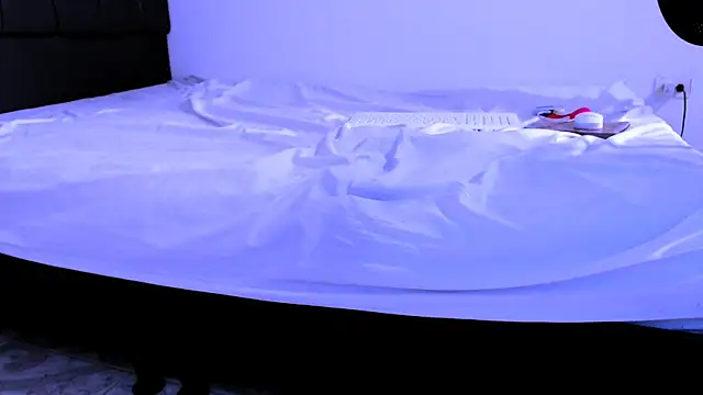 Snapshot of NoaLeon21 chatting on 11-28-25, 07:05 NoaLeon21 online show from 11-28-25, 07:05