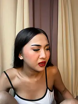 Snapshot of Diannellove chatting on 06-24-26, 05:12 Diannellove online show from 06-24-26, 05:12