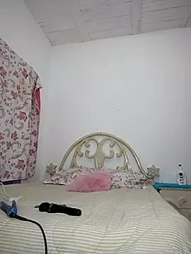 Snapshot of Im_Kloe chatting on 11-28-25, 10:45 Im Kloe online show from 11-28-25, 10:45