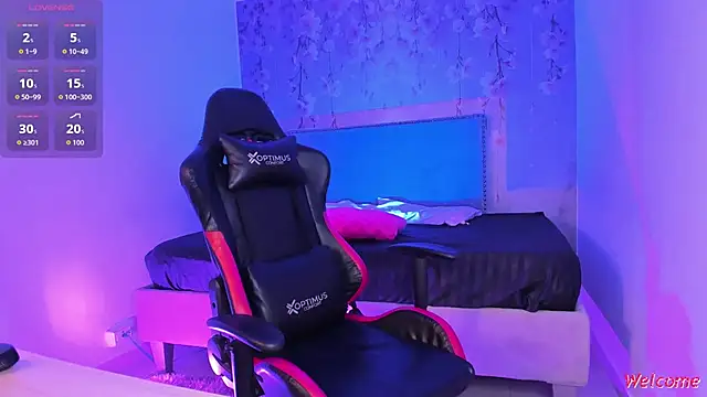 Snapshot of Anthonela_art chatting on 12-15-25, 01:59 Anthonela art online show from 12-15-25, 01:59