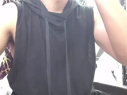 simonm667 online show from 04-10-26, 08:35