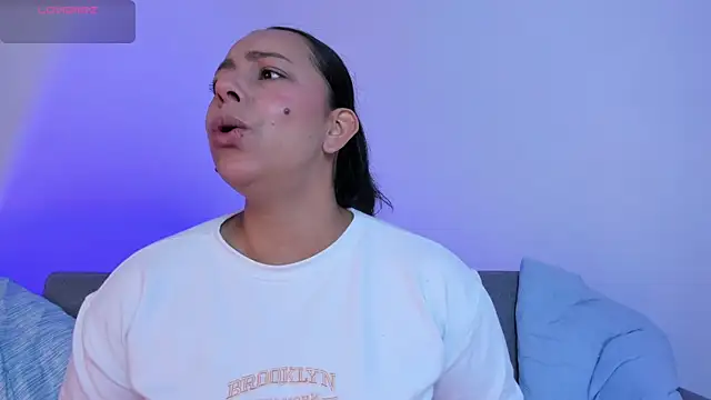 jimena chic1 online show from 07-05-26, 06:59