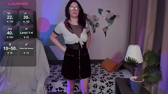 Lisa Nerdy online show from 11-29-25, 05:49