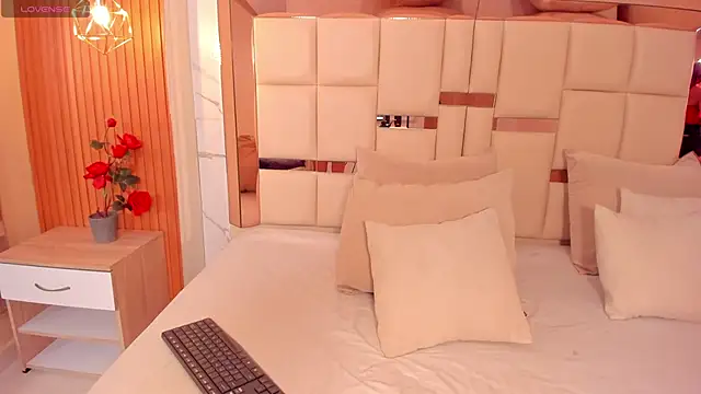 Snapshot of samantha_quinnn chatting on 03-10-26, 05:12 samantha quinnn online show from 03-10-26, 05:12