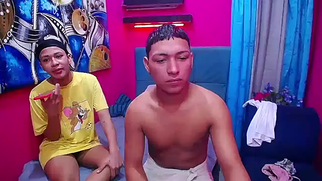 twinks fuck online show from 01-08-26, 07:05