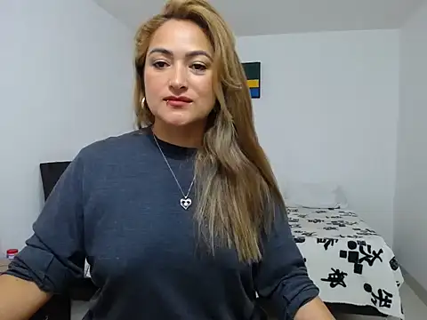 Snapshot of ximenaxcite19 chatting on 12-01-25, 01:05 ximenaxcite19 online show from 12-01-25, 01:05