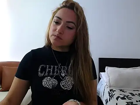 Snapshot of ximenaxcite19 chatting on 12-05-25, 01:09 ximenaxcite19 online show from 12-05-25, 01:09