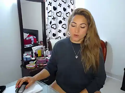 Snapshot of ximenaxcite19 chatting on 12-16-25, 02:00 ximenaxcite19 online show from 12-16-25, 02:00