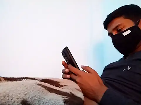 Snapshot of hrithika_baby17 chatting on 12-21-25, 03:30 hrithika baby17 online show from 12-21-25, 03:30