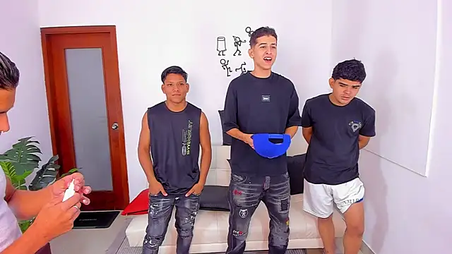 Crazy porkys online show from 11-29-25, 07:28