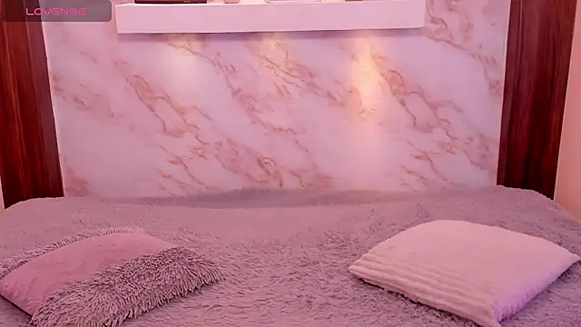 Dakota ferreti  online show from 03-12-26, 08:15