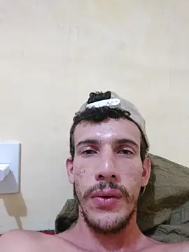 Snapshot of Surf_boy8 chatting on 11-28-25, 12:35 Surf boy8 online show from 11-28-25, 12:35