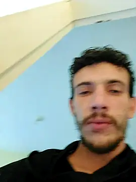 Snapshot of Surf_boy8 chatting on 12-02-25, 07:53 Surf boy8 online show from 12-02-25, 07:53