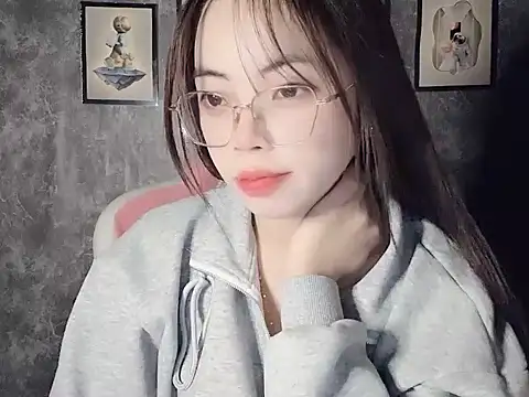 Snapshot of Aria5999 chatting on 12-01-25, 09:20 Aria5999 online show from 12-01-25, 09:20