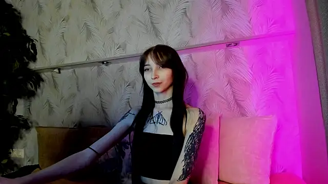 Ellen Hops online show from 04-08-26, 09:20