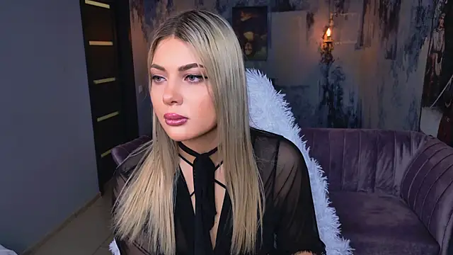 HyileyClark online show from 03-04-26, 09:15