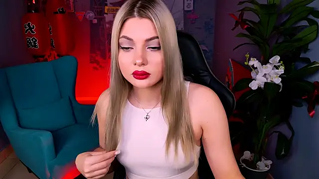 HyileyClark online show from 04-06-26, 01:34