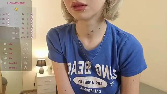 Snapshot of ember_graws chatting on 12-05-25, 08:12 ember graws online show from 12-05-25, 08:12