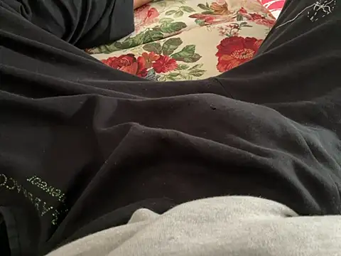 Snapshot of erdestruttor18 chatting on 02-26-26, 07:51 erdestruttor18 online show from 02-26-26, 07:51