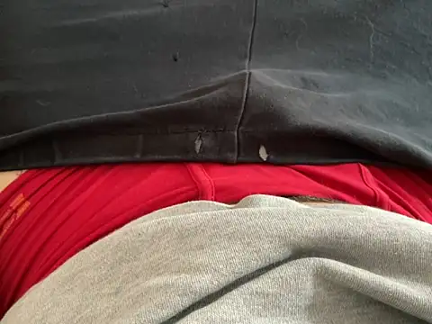 Snapshot of erdestruttor18 chatting on 03-10-26, 07:24 erdestruttor18 online show from 03-10-26, 07:24