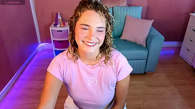 Snapshot of AdharaWo chatting on 11-29-25, 12:41 AdharaWo online show from 11-29-25, 12:41