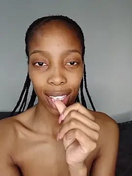 Snapshot of MsParisSmith chatting on 12-14-25, 08:20 MsParisSmith online show from 12-14-25, 08:20