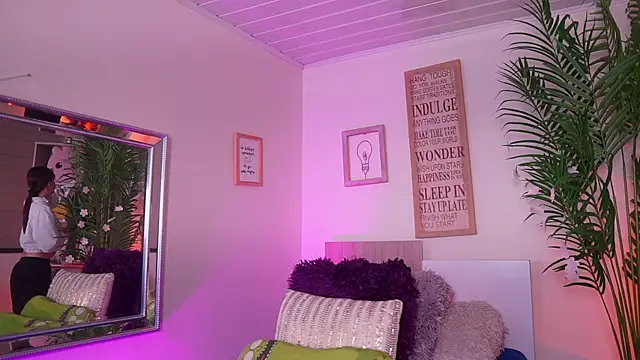 dakotaa 01 online show from 04-27-26, 03:32