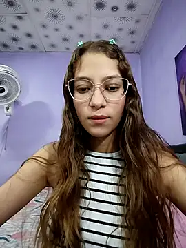 Vanneskk online show from 12-19-25, 02:24