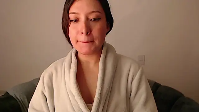 Snapshot of -Ivonny- chatting on 12-19-25, 09:55 -Ivonny- online show from 12-19-25, 09:55