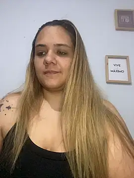 Snapshot of LoreinnFox chatting on 04-08-26, 03:50 LoreinnFox online show from 04-08-26, 03:50