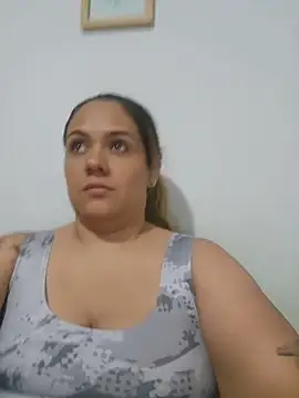 Snapshot of LoreinnFox chatting on 05-16-26, 09:46 LoreinnFox online show from 05-16-26, 09:46
