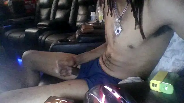 Snapshot of xxxsylvester chatting on 05-20-26, 07:47 xxxsylvester online show from 05-20-26, 07:47
