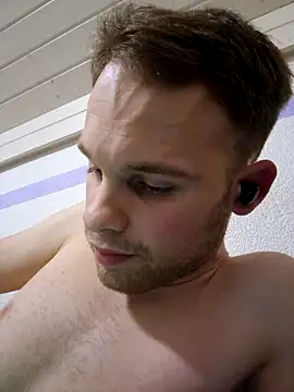 Snapshot of Patrick862001 chatting on 11-28-25, 08:33 Patrick862001 online show from 11-28-25, 08:33