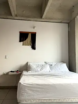 valenhill online show from 11-29-25, 02:42