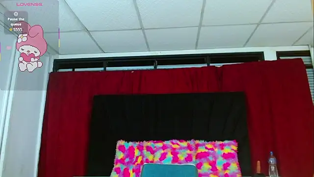 Snapshot of Melody_Kuromi chatting on 02-10-26, 11:31 Melody Kuromi online show from 02-10-26, 11:31