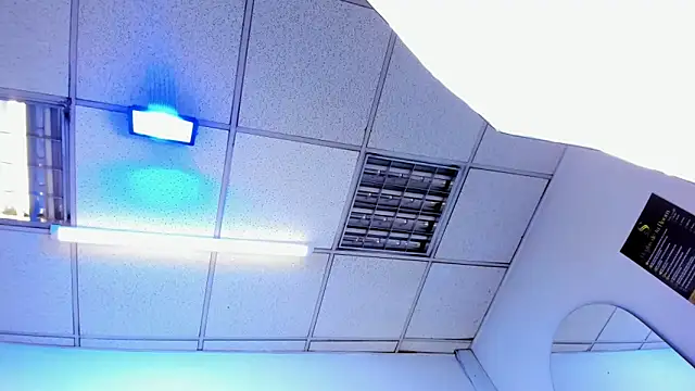 Alyssa Noah online show from 04-21-26, 02:15