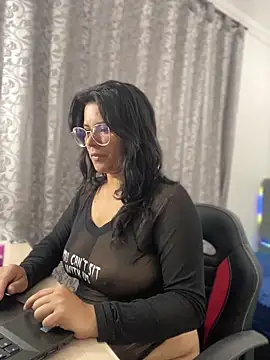 Snapshot of CATHA_EF chatting on 12-15-25, 07:07 CATHA EF online show from 12-15-25, 07:07