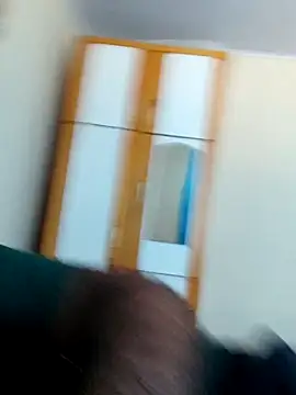 Snapshot of Silvakkfitk chatting on 12-02-25, 02:23 Silvakkfitk online show from 12-02-25, 02:23