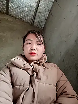 Maymayx2 online show from 11-28-25, 07:44