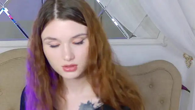 Snapshot of CrystalBrooks chatting on 11-30-25, 04:55 CrystalBrooks online show from 11-30-25, 04:55