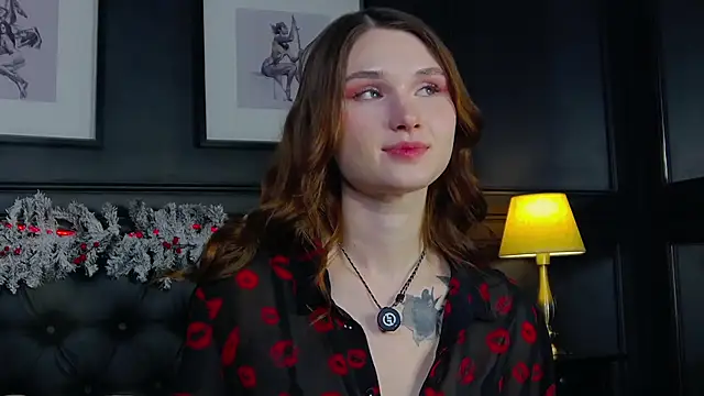 Snapshot of CrystalBrooks chatting on 12-16-25, 05:07 CrystalBrooks online show from 12-16-25, 05:07