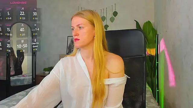 Snapshot of Alicia_Hars chatting on 06-09-26, 12:00 Alicia Hars online show from 06-09-26, 12:00