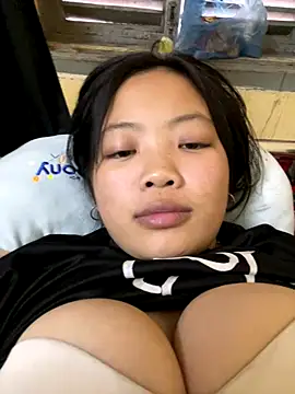 Snapshot of Mailyysa chatting on 12-18-25, 04:18 Mailyysa online show from 12-18-25, 04:18