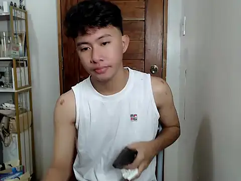 Snapshot of asiantwink0000 chatting on 12-15-25, 02:38 asiantwink0000 online show from 12-15-25, 02:38