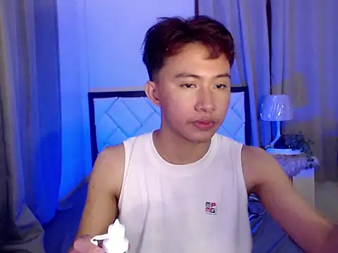 asiantwink0000 online show from 02-25-26, 08:40